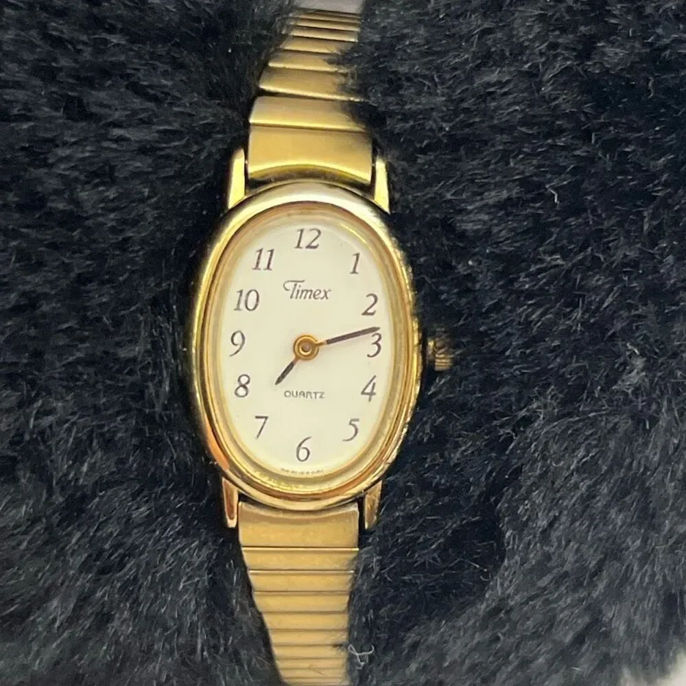 Timex Women's Gold-Tone Cavatina Oval Case 377 BA Cell Expansion Band Wristwatch